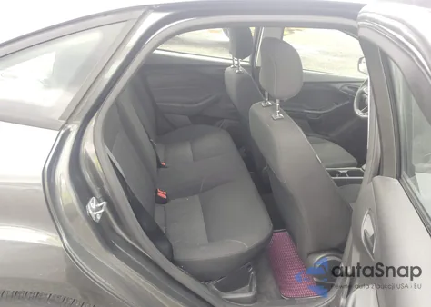 2018 Ford Focus S z USA, uszkodzony, nr VIN 1FADP3E2XJL202164